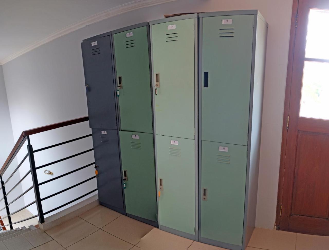 Single Bed 10-Bed Dormitory Room